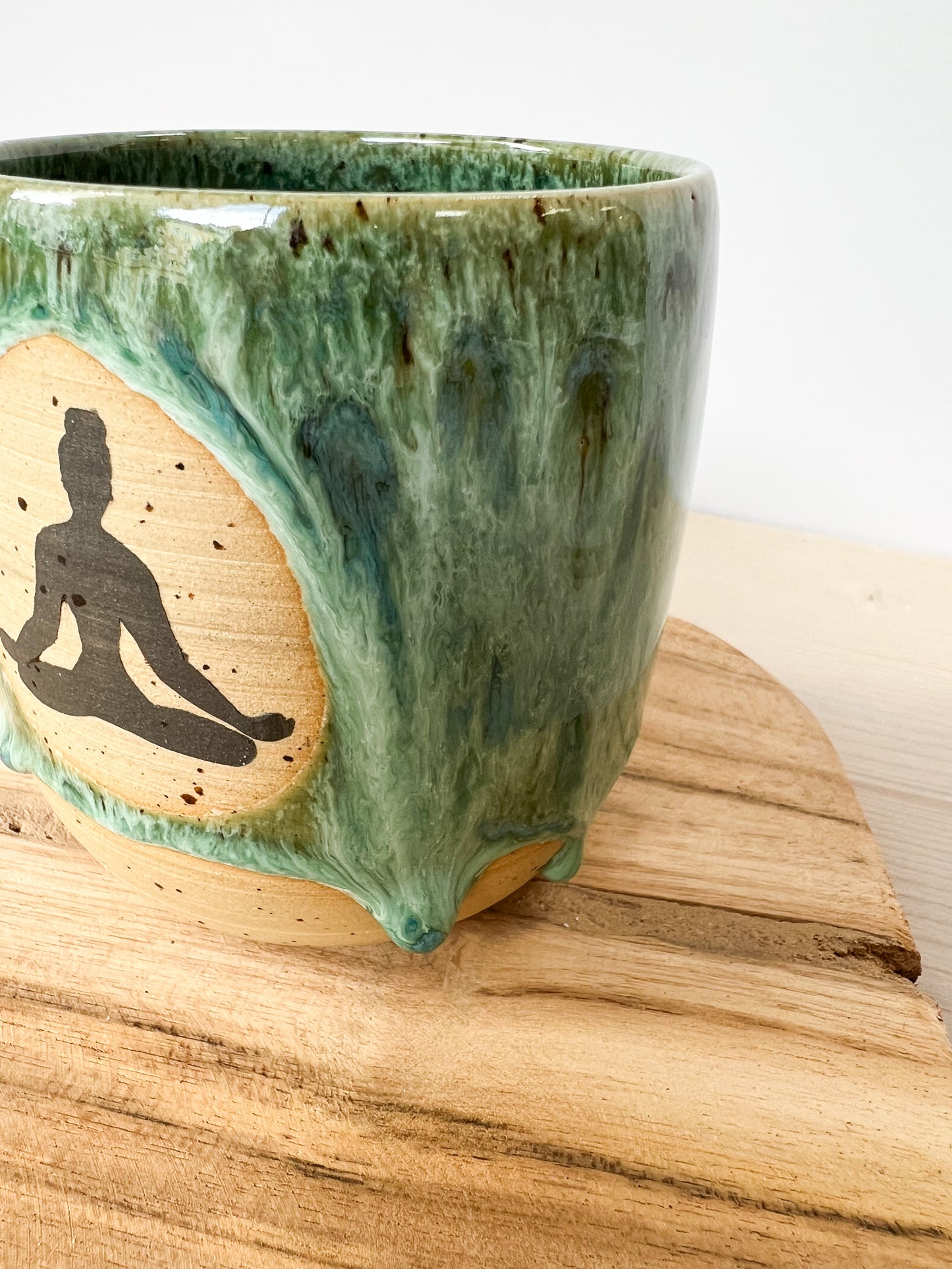 Becher Yoga - Lotussitz