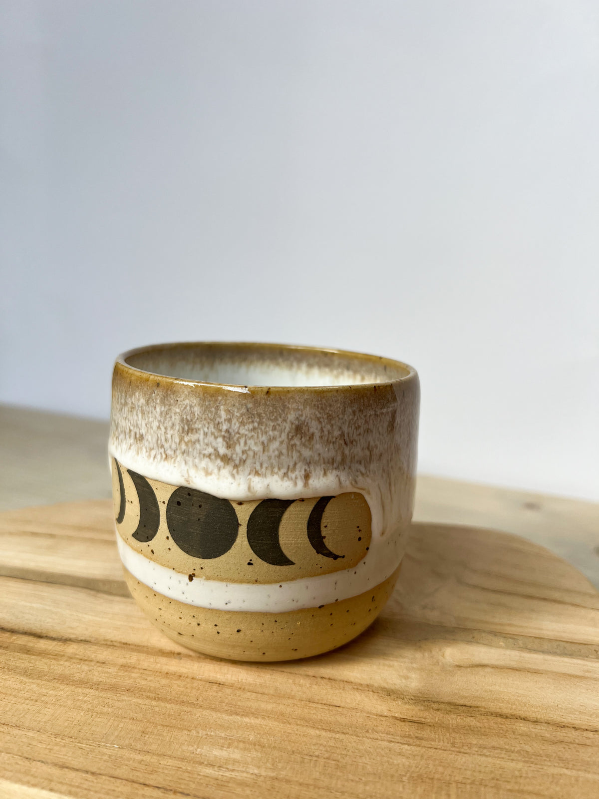 Becher Mondphasen